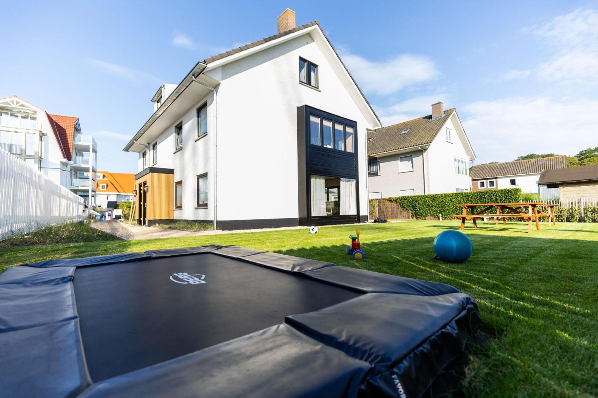 Huswell - Cozy Family Home Steps From The Sea カトザント エクステリア 写真